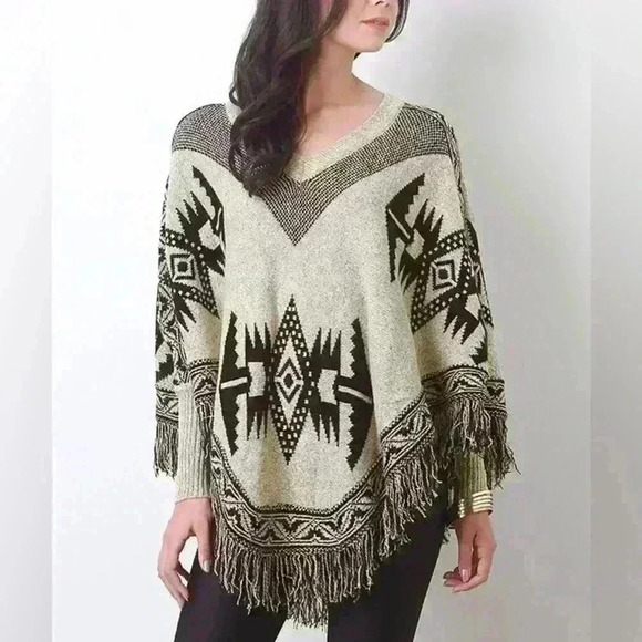 Trinity Sweaters - Brown & Black Western Boho Fringe Poncho - Size S/M